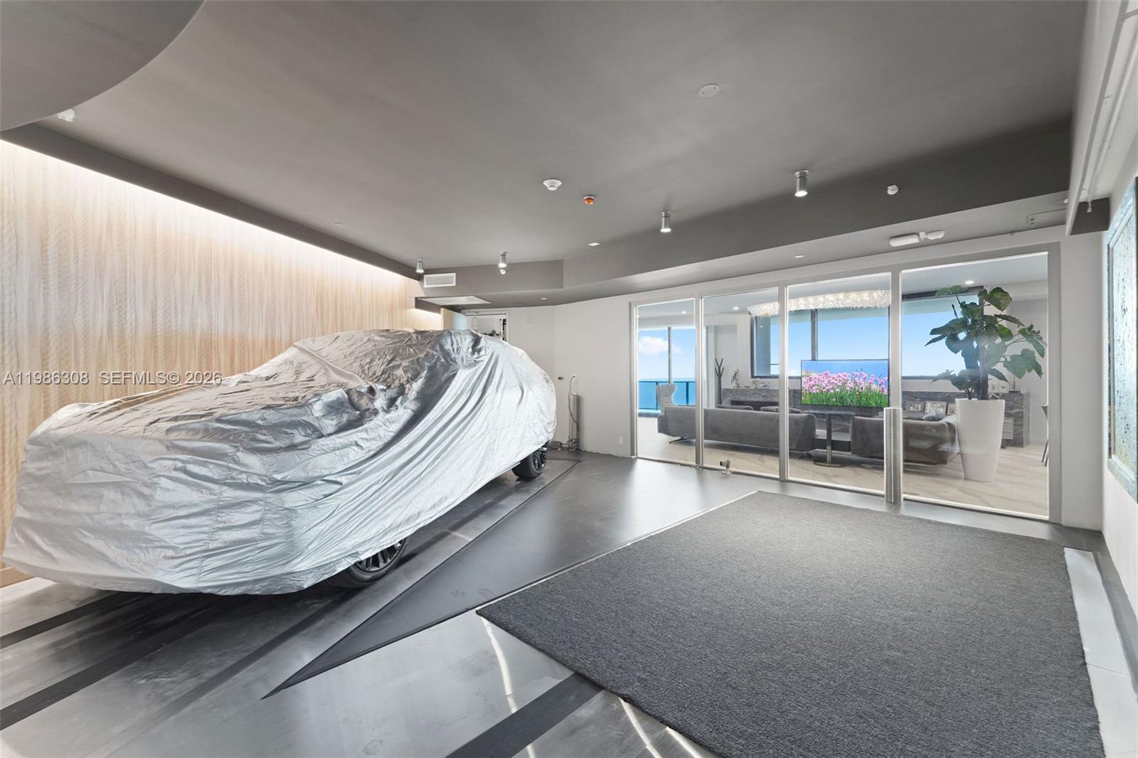 18555 Collins Ave #2201 Sunny Isles Beach, FL 33160