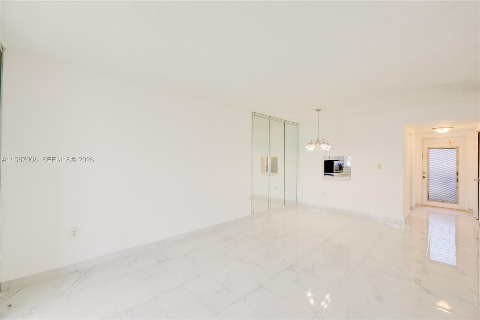 8951 Sunrise Lks Blvd #105 Sunrise, FL 33322