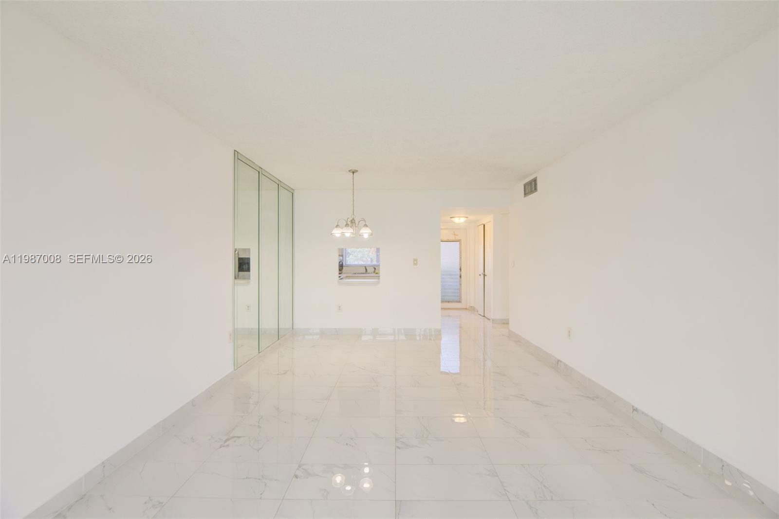 8951 Sunrise Lks Blvd #105 Sunrise, FL 33322