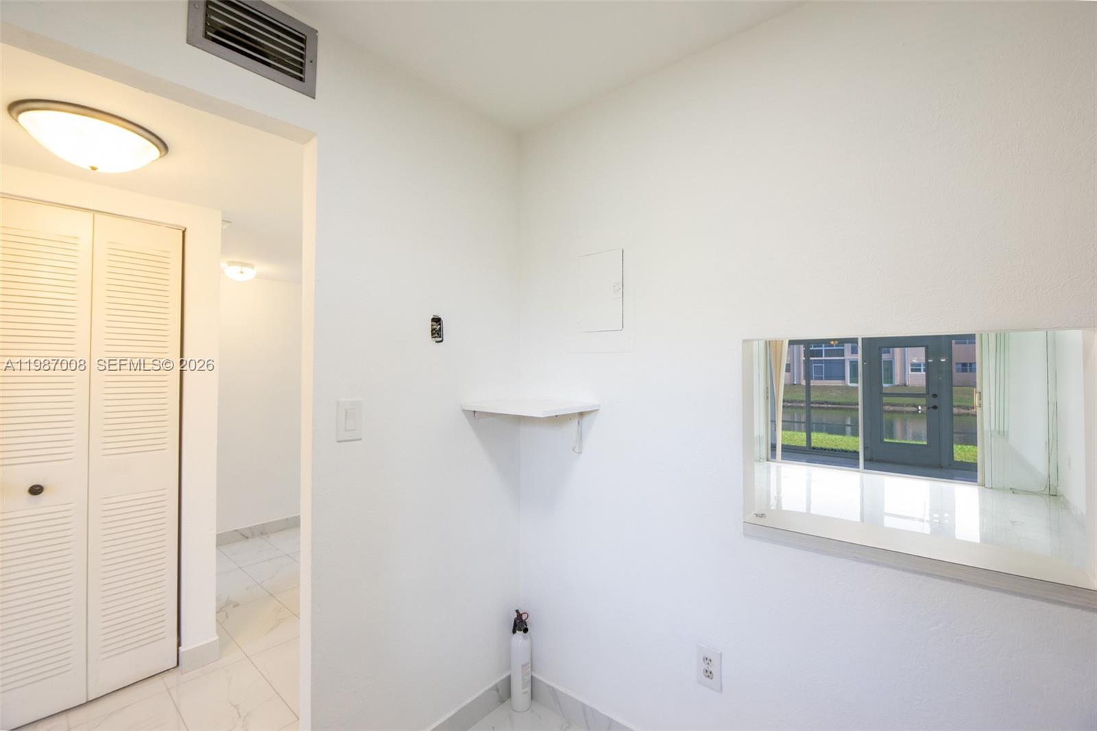 8951 Sunrise Lks Blvd #105 Sunrise, FL 33322