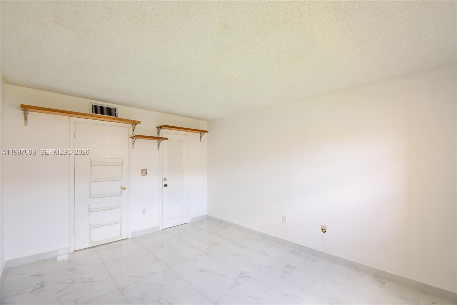 8951 Sunrise Lks Blvd #105 Sunrise, FL 33322