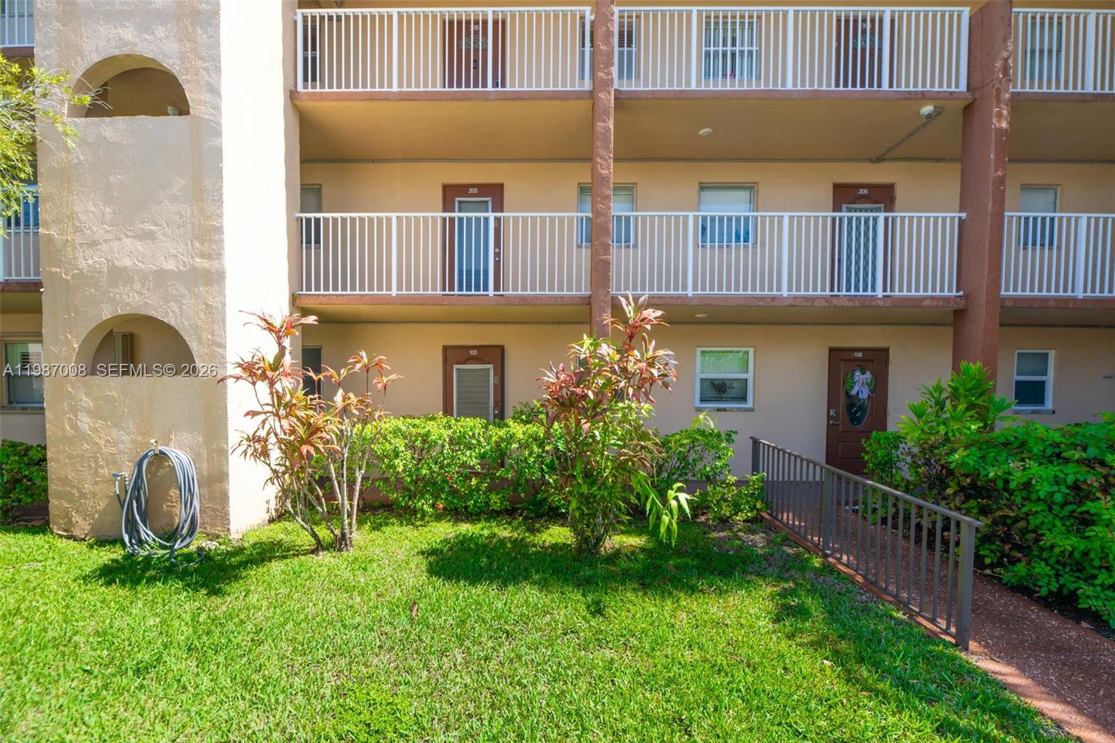 8951 Sunrise Lks Blvd #105 Sunrise, FL 33322