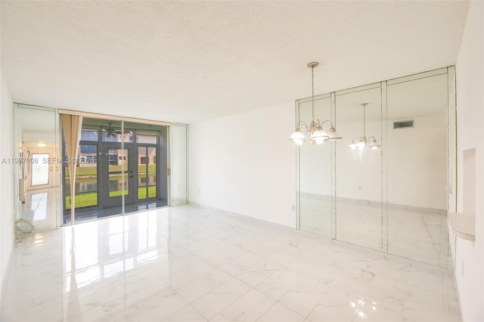 8951 Sunrise Lks Blvd #105 Sunrise, FL 33322