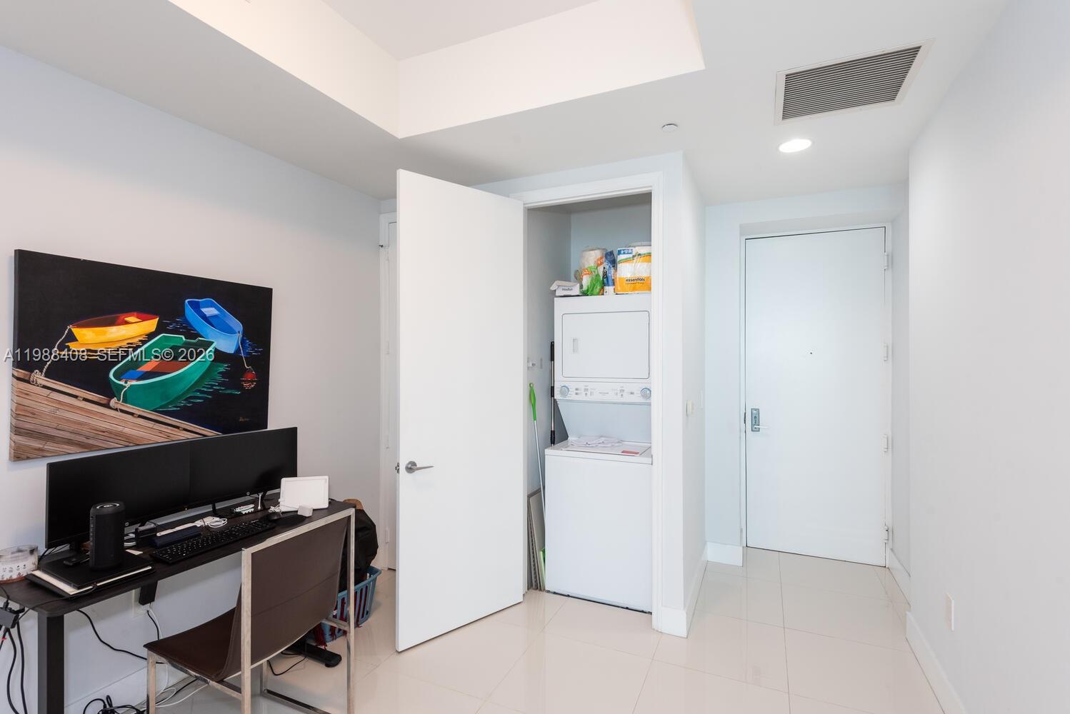 55 SE 6th St #4200 Miami, FL 33131