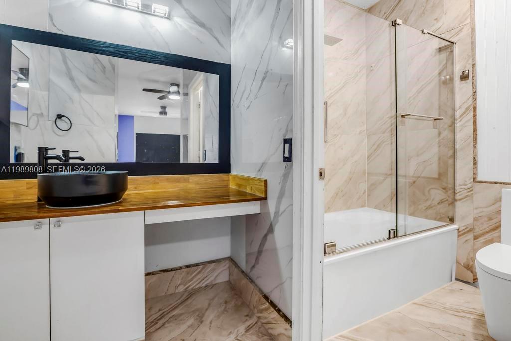 102 Riverwalk Cir Sunrise, FL 33326