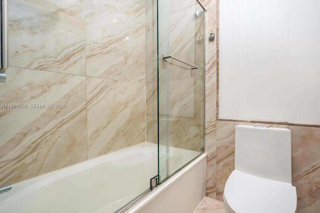 102 Riverwalk Cir Sunrise, FL 33326