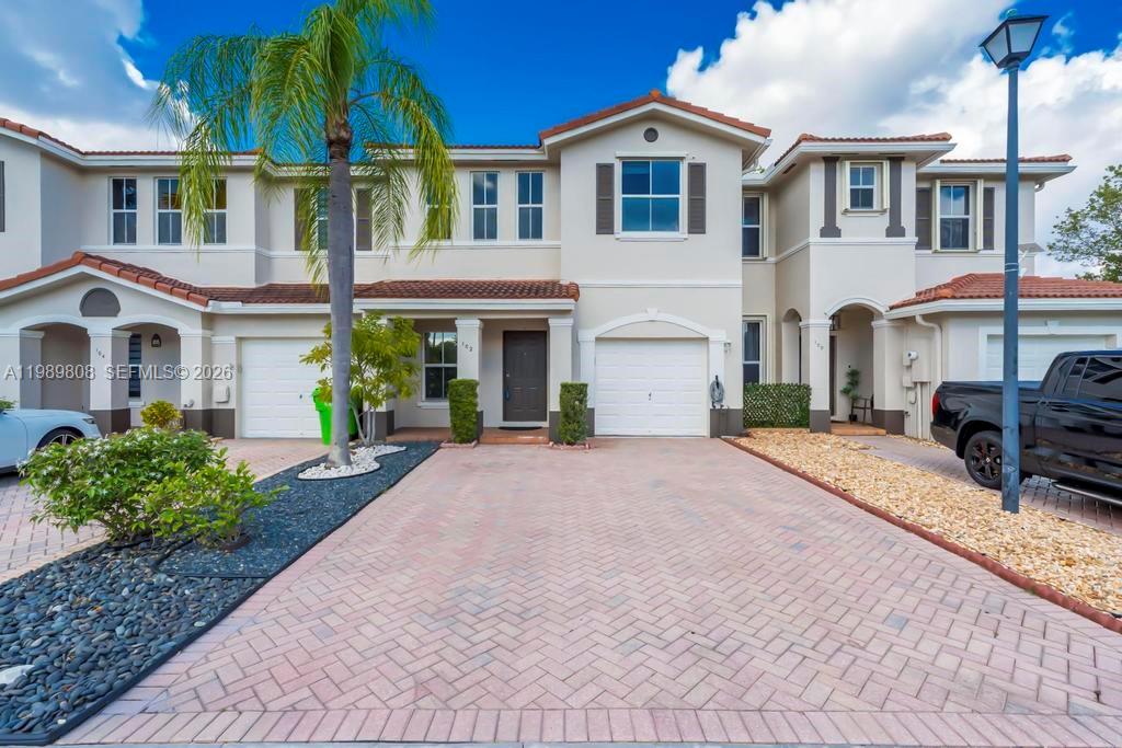 102 Riverwalk Cir Sunrise, FL 33326