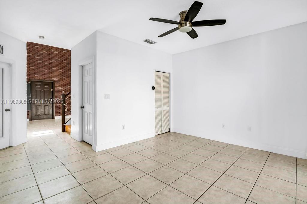 102 Riverwalk Cir Sunrise, FL 33326