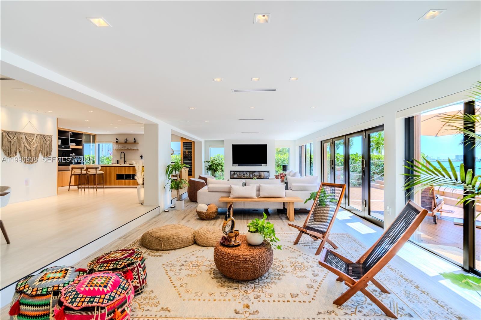 11450 N Bayshore Dr North Miami, FL 33181