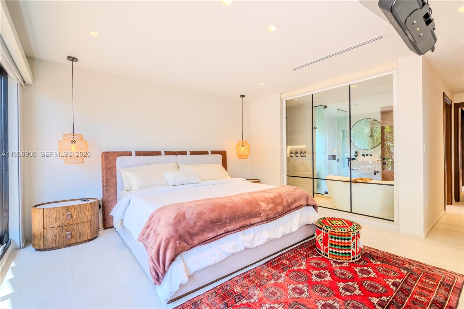 11450 N Bayshore Dr North Miami, FL 33181