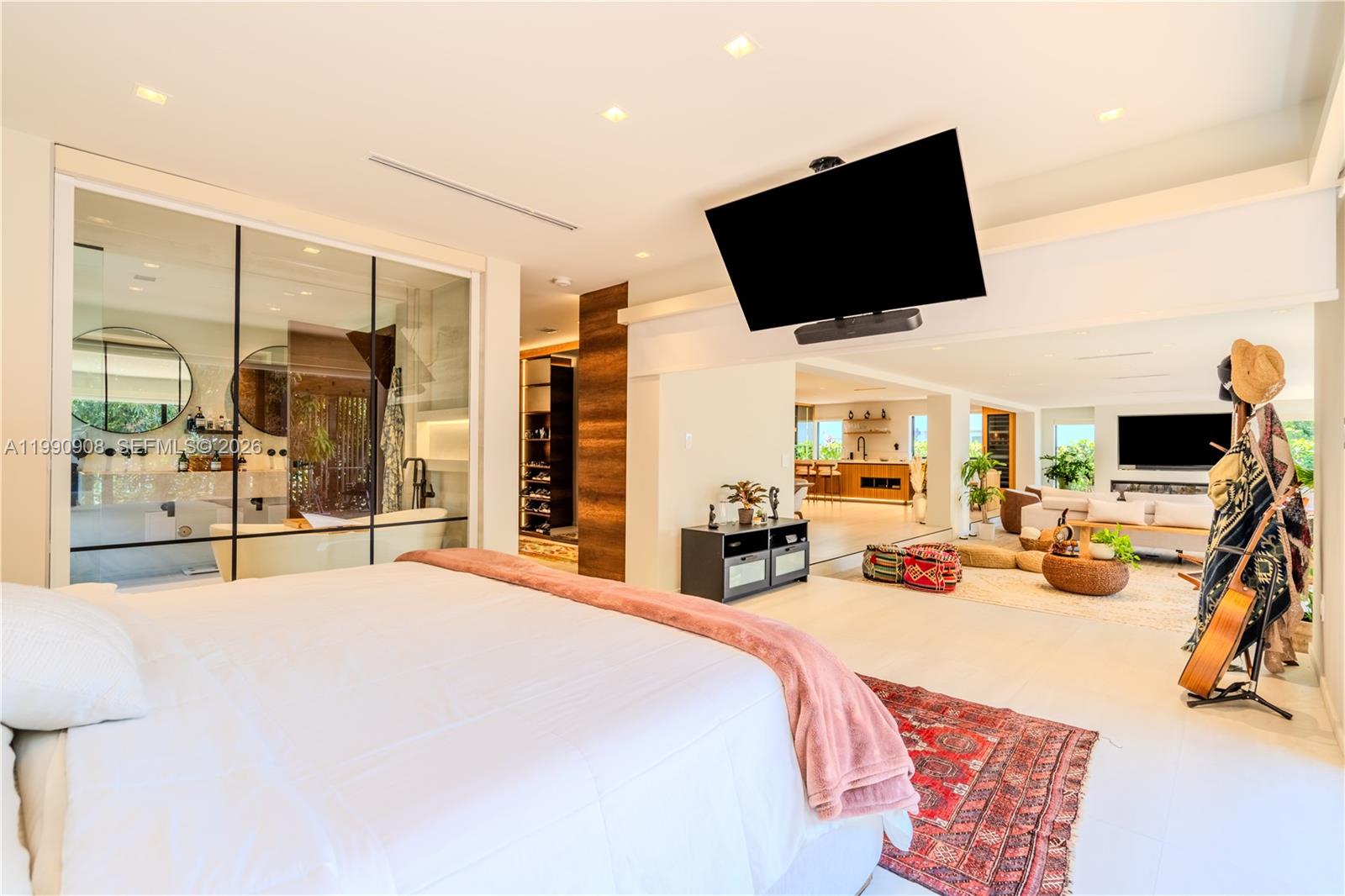 11450 N Bayshore Dr North Miami, FL 33181