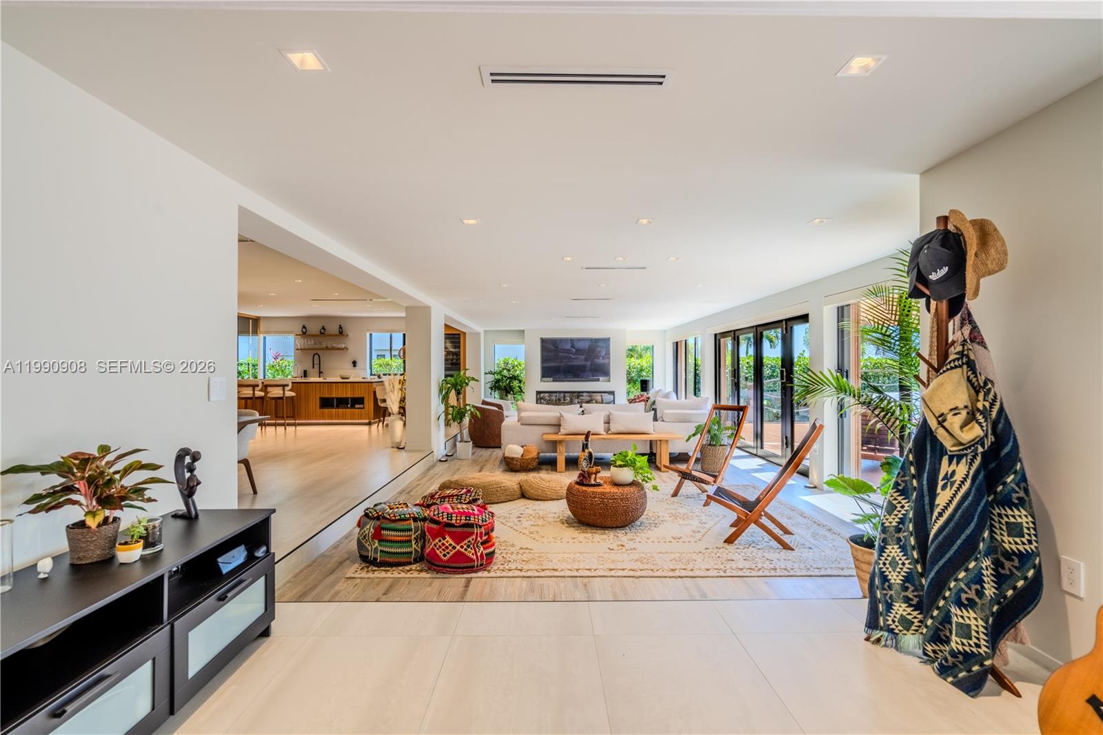 11450 N Bayshore Dr North Miami, FL 33181