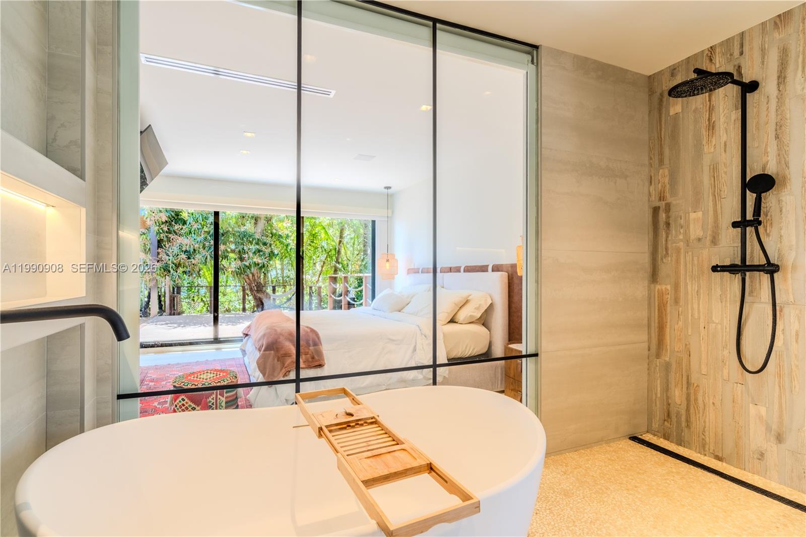 11450 N Bayshore Dr North Miami, FL 33181