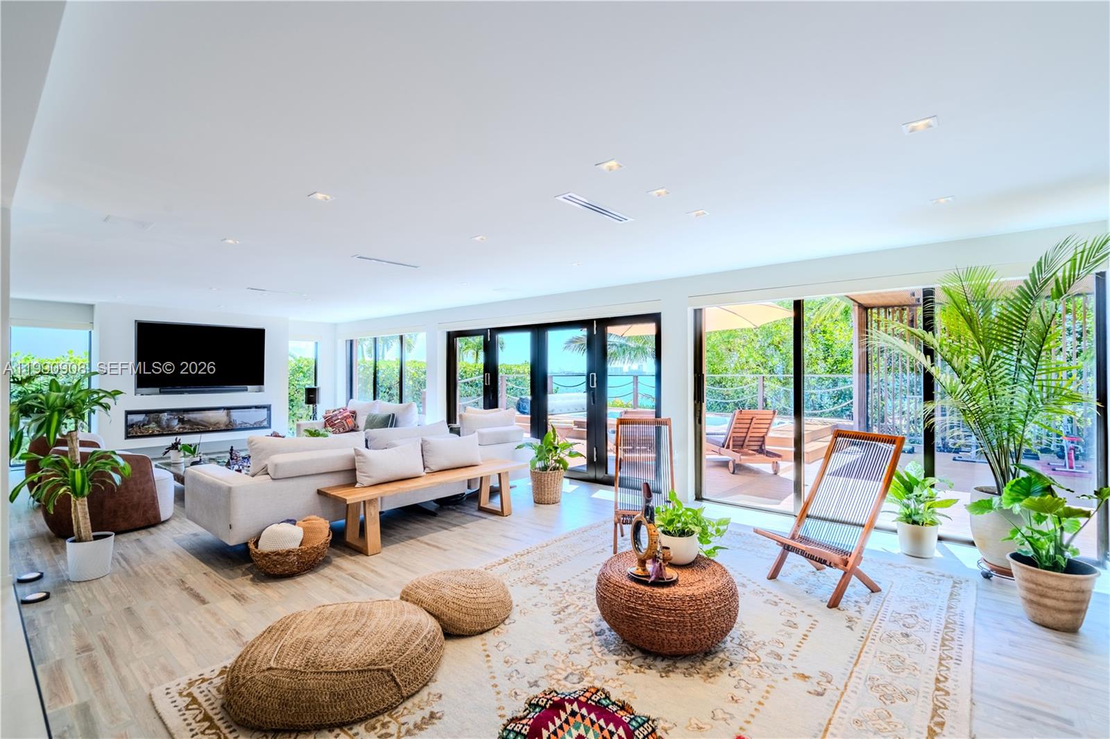 11450 N Bayshore Dr North Miami, FL 33181