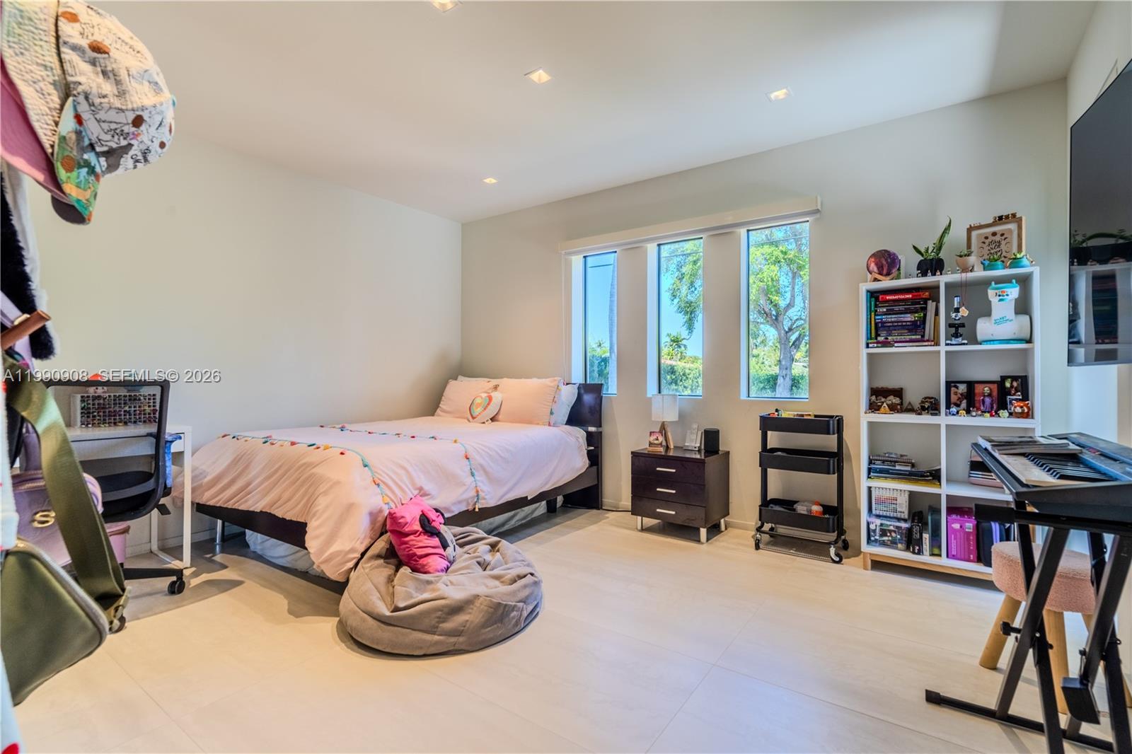 11450 N Bayshore Dr North Miami, FL 33181