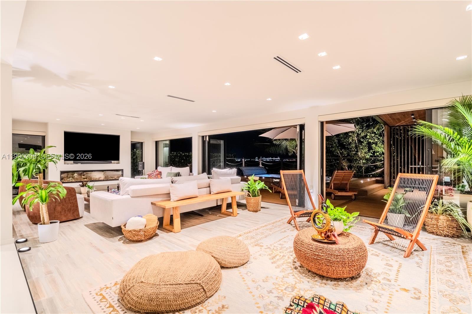 11450 N Bayshore Dr North Miami, FL 33181