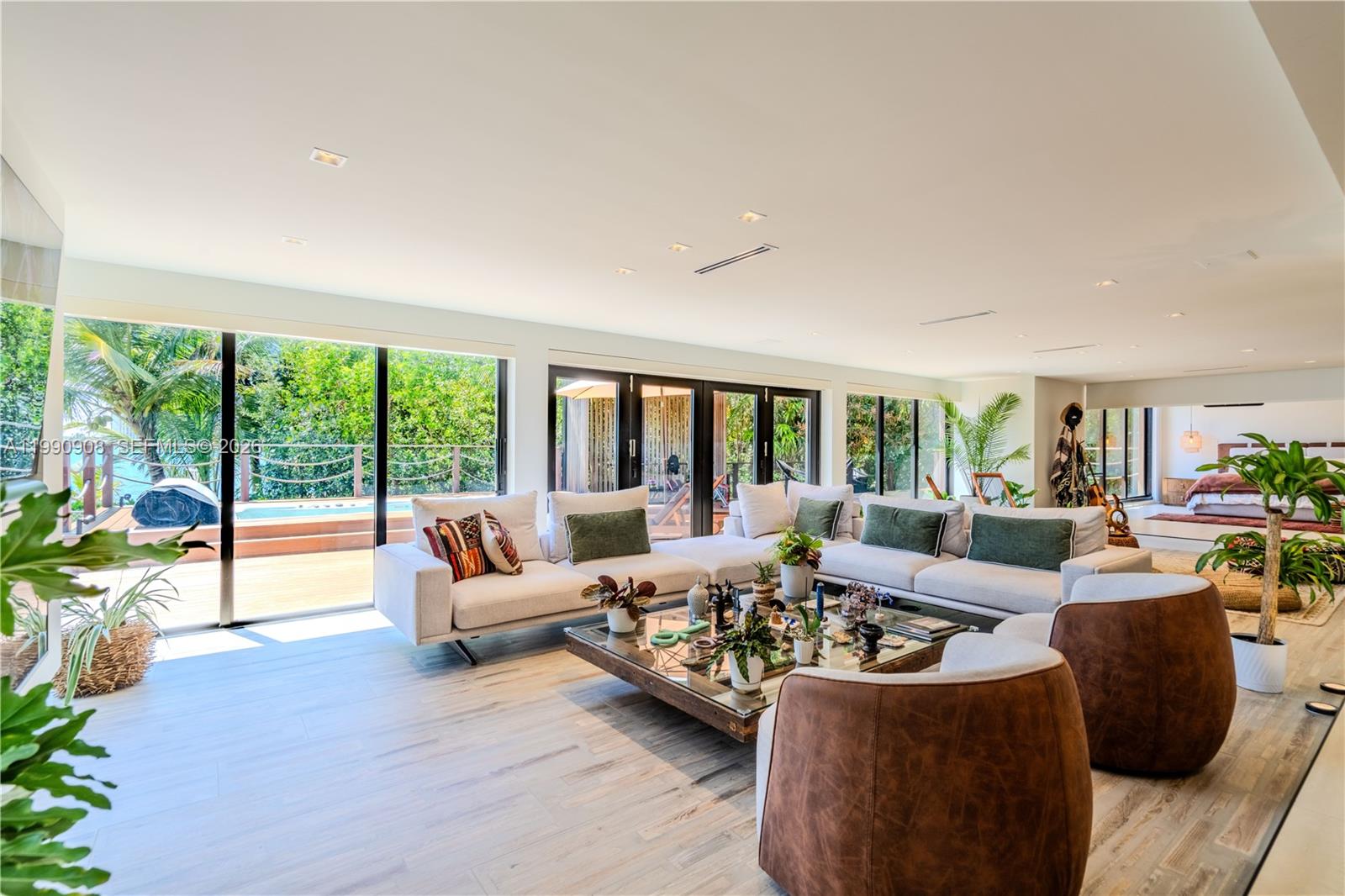 11450 N Bayshore Dr North Miami, FL 33181