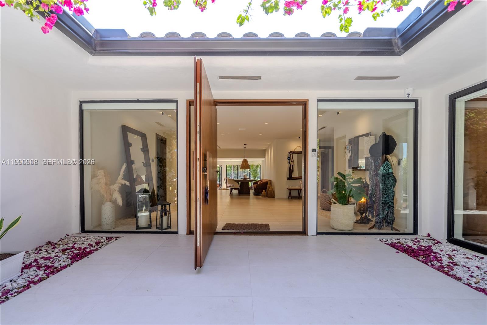 11450 N Bayshore Dr North Miami, FL 33181