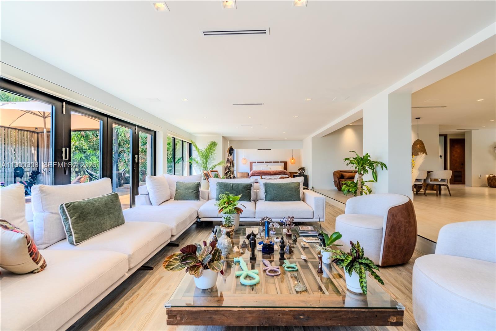 11450 N Bayshore Dr North Miami, FL 33181