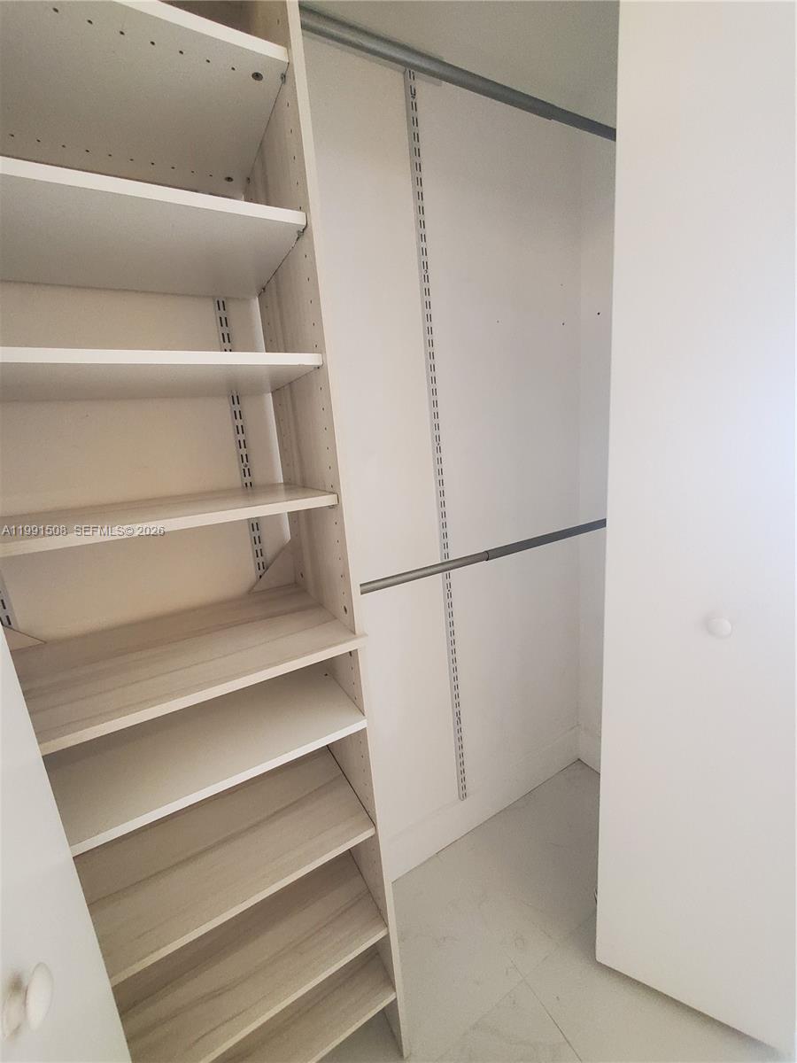 488 NE 18th St #1805 Miami, FL 33132