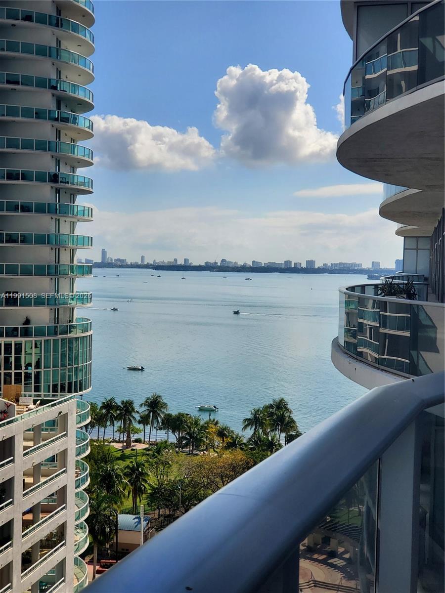 488 NE 18th St #1805 Miami, FL 33132