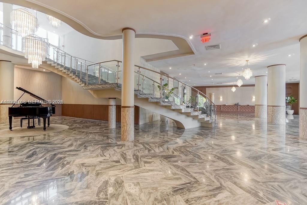 5401 Collins Ave #1514 Miami Beach, FL 33140