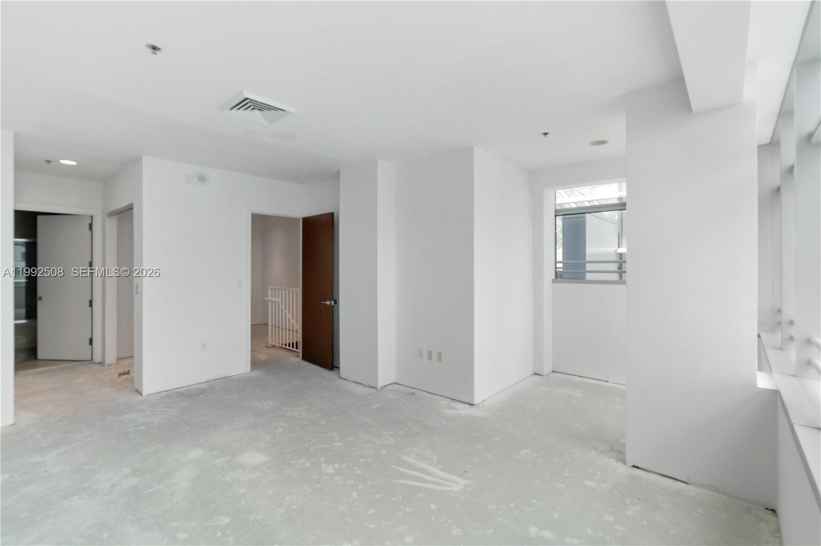 image Brickell Arch17