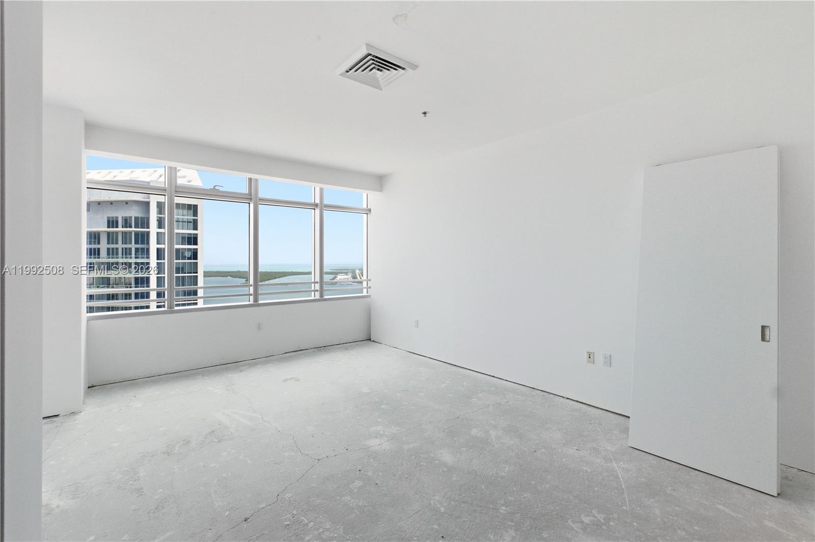 image Brickell Arch18