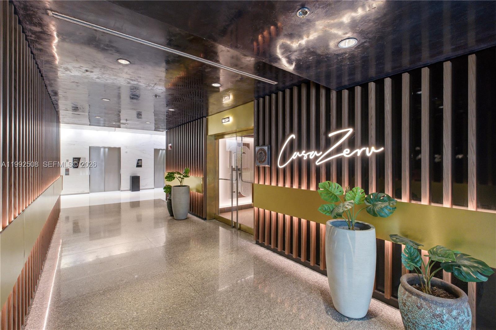 image Brickell Arch24