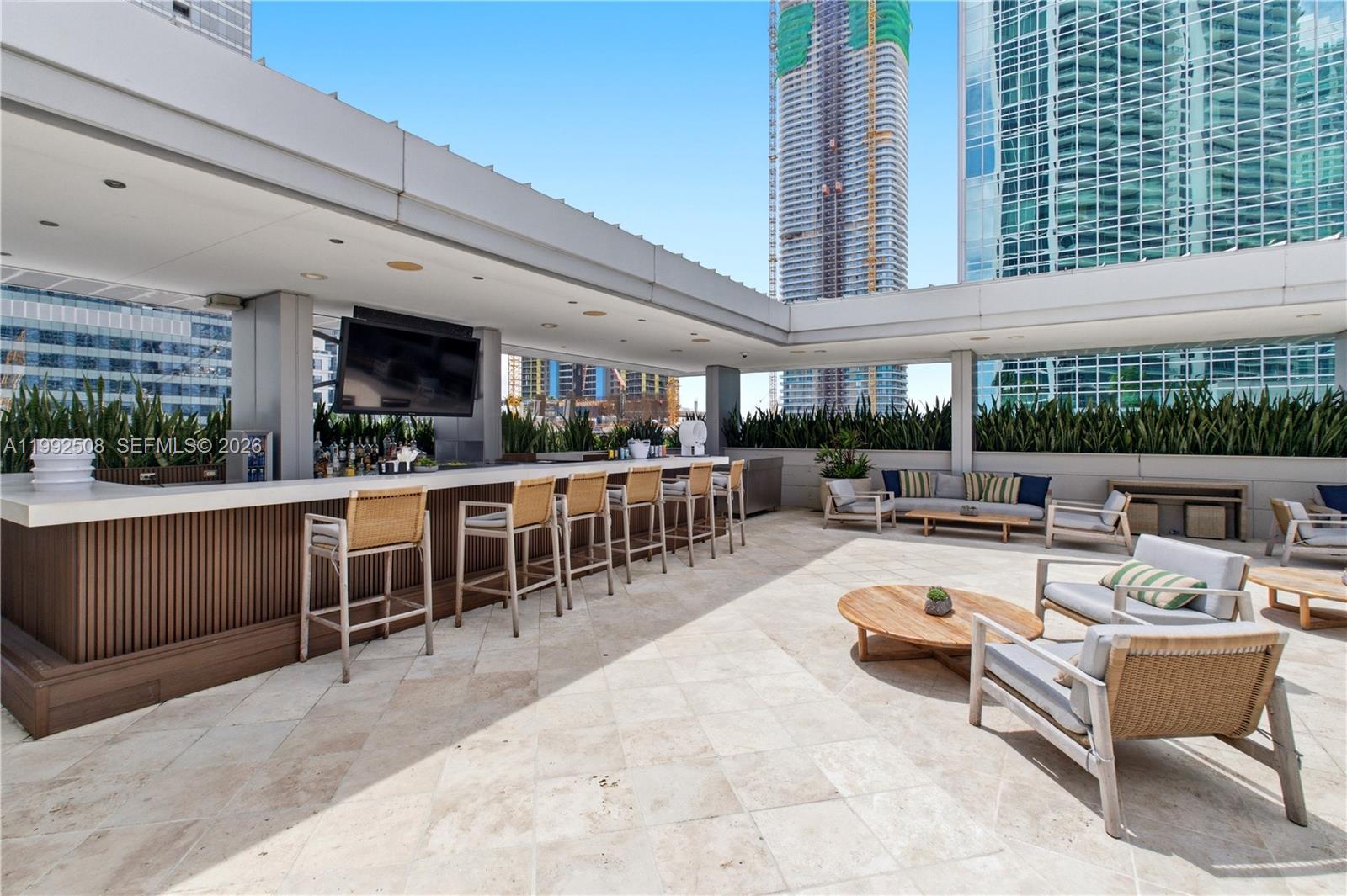 image Brickell Arch38