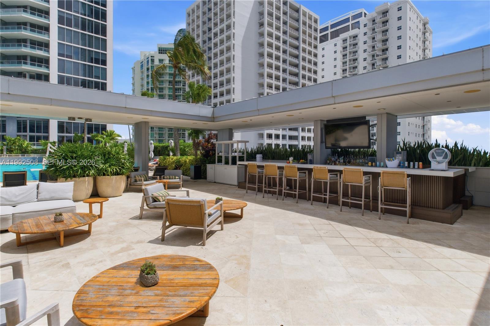 image Brickell Arch39