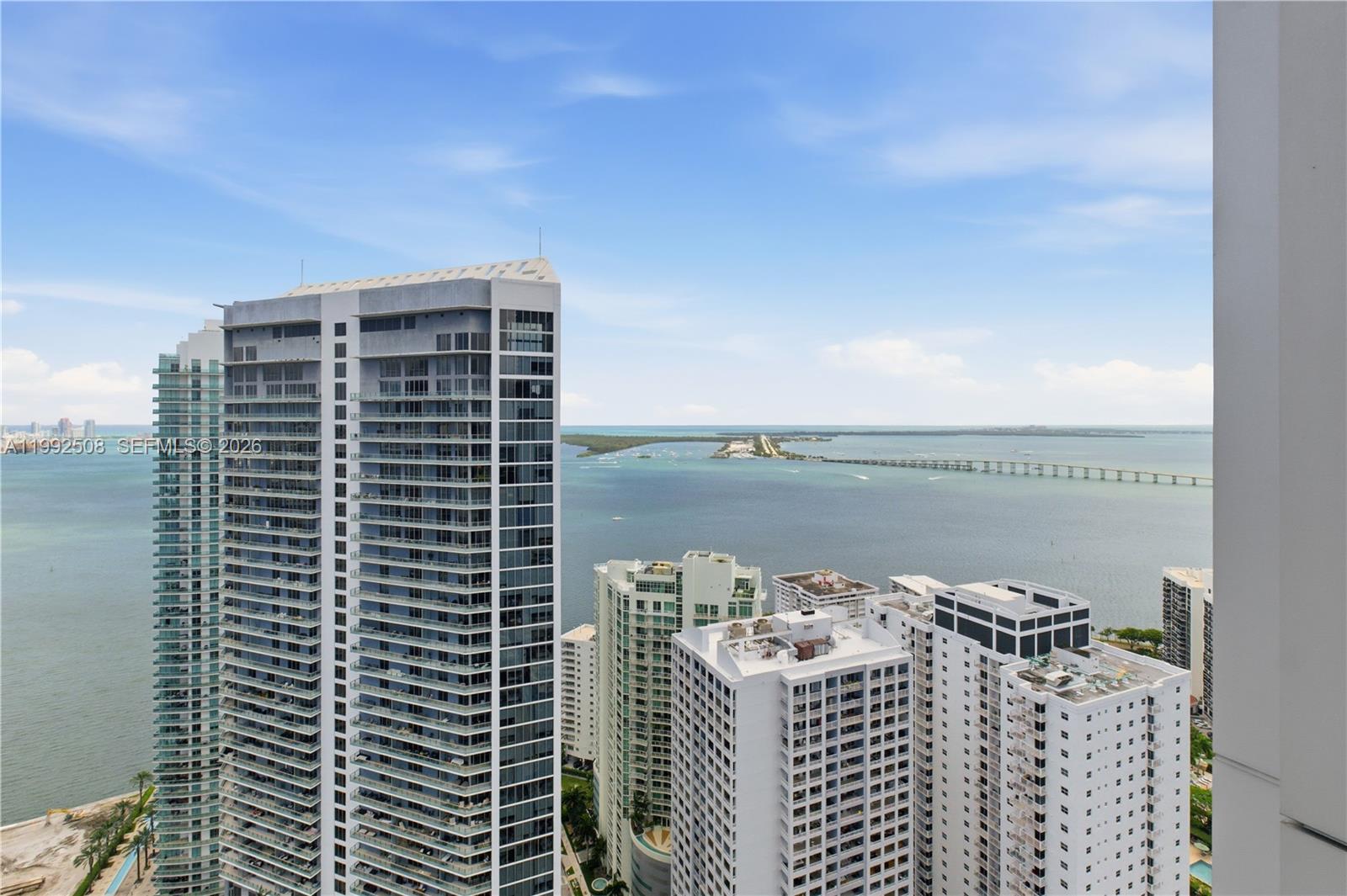 image Brickell Arch4