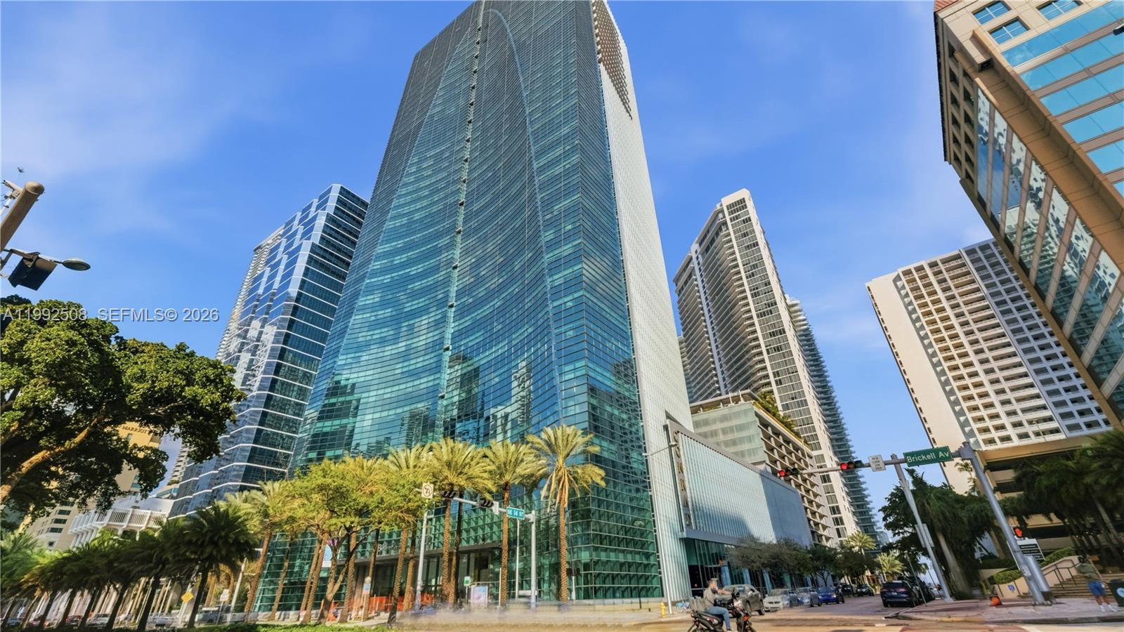 image Brickell Arch5