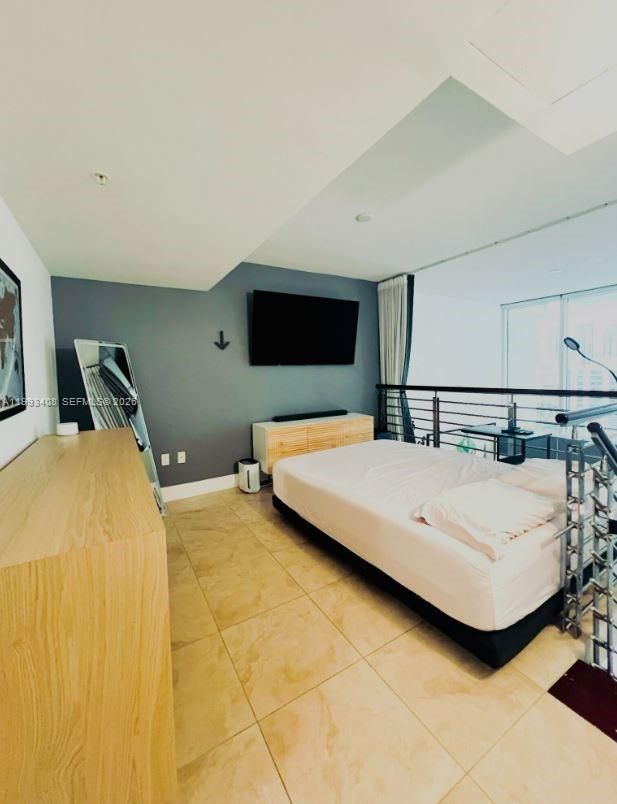 image Brickell on the River South9