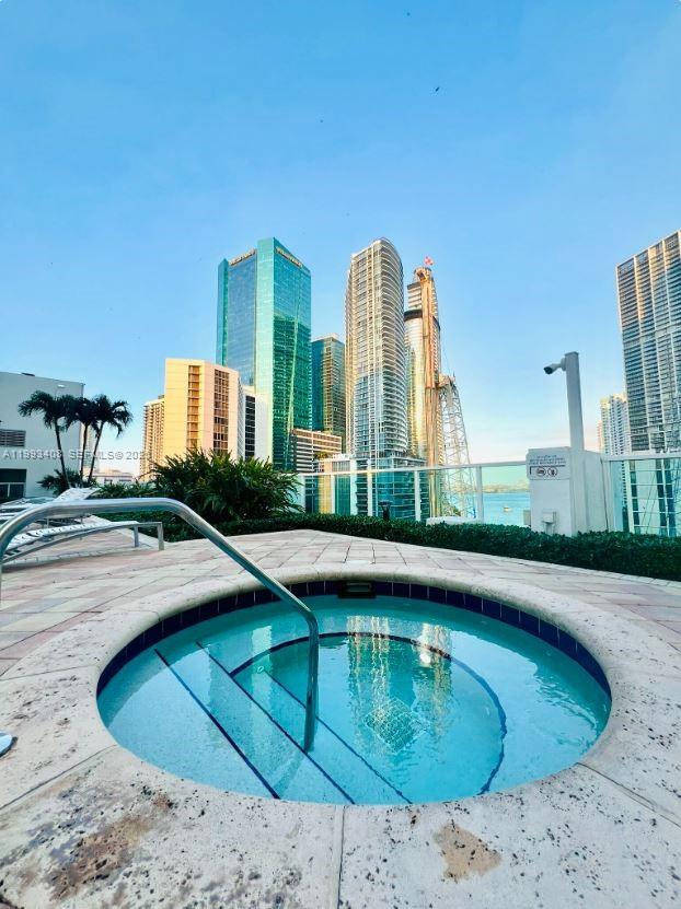 image Brickell on the River South18