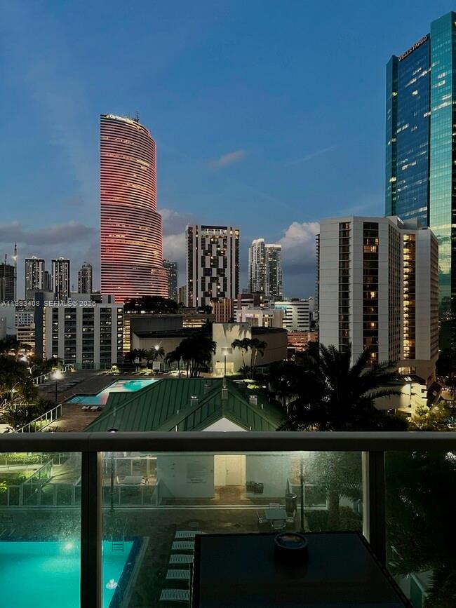 image Brickell on the River South26