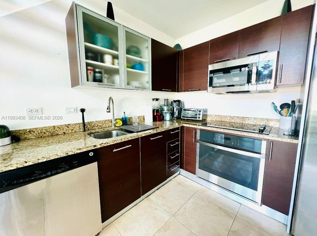 image Brickell on the River South7