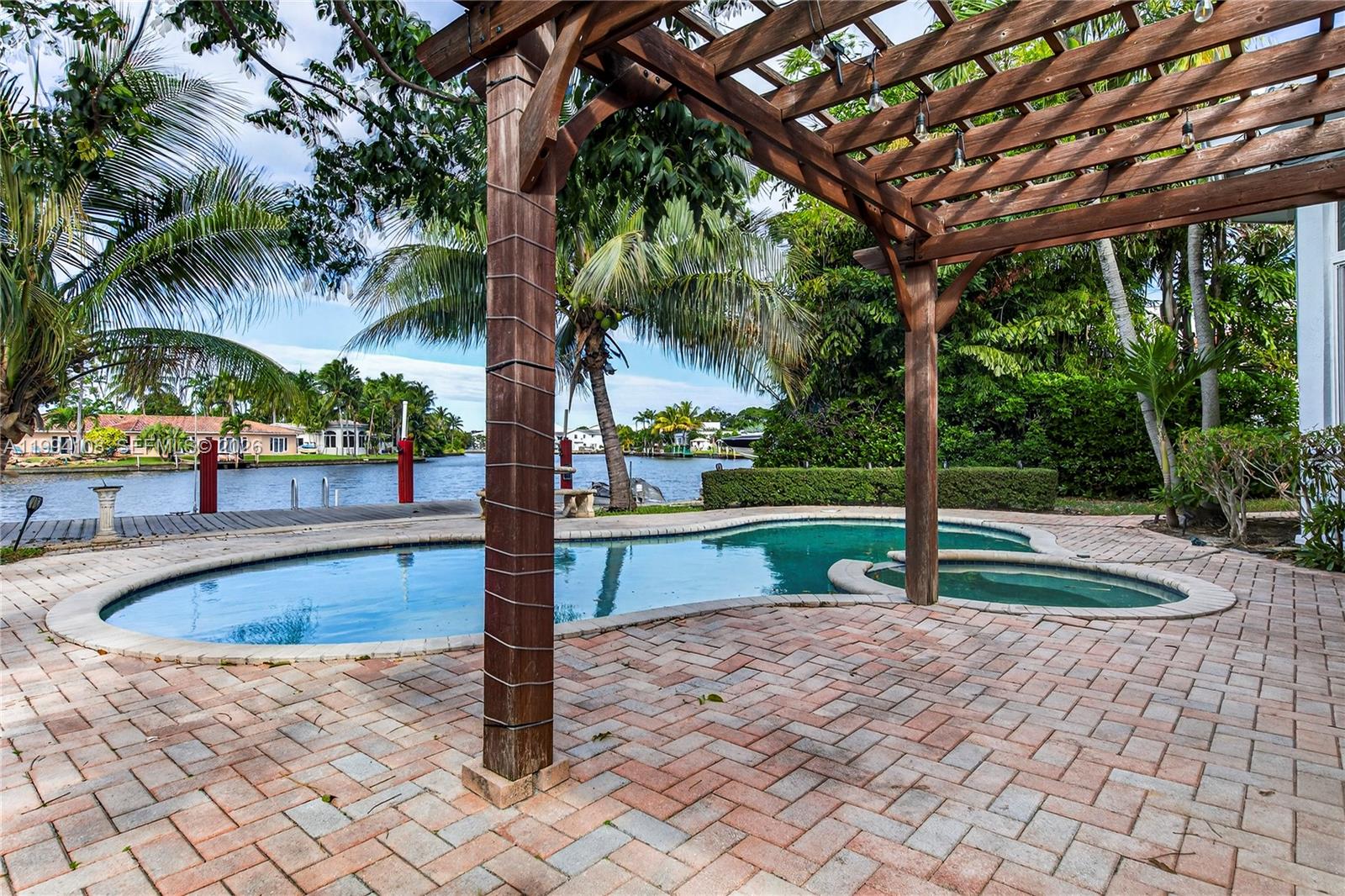 2801 Coral Shores Dr Fort Lauderdale, FL 33306