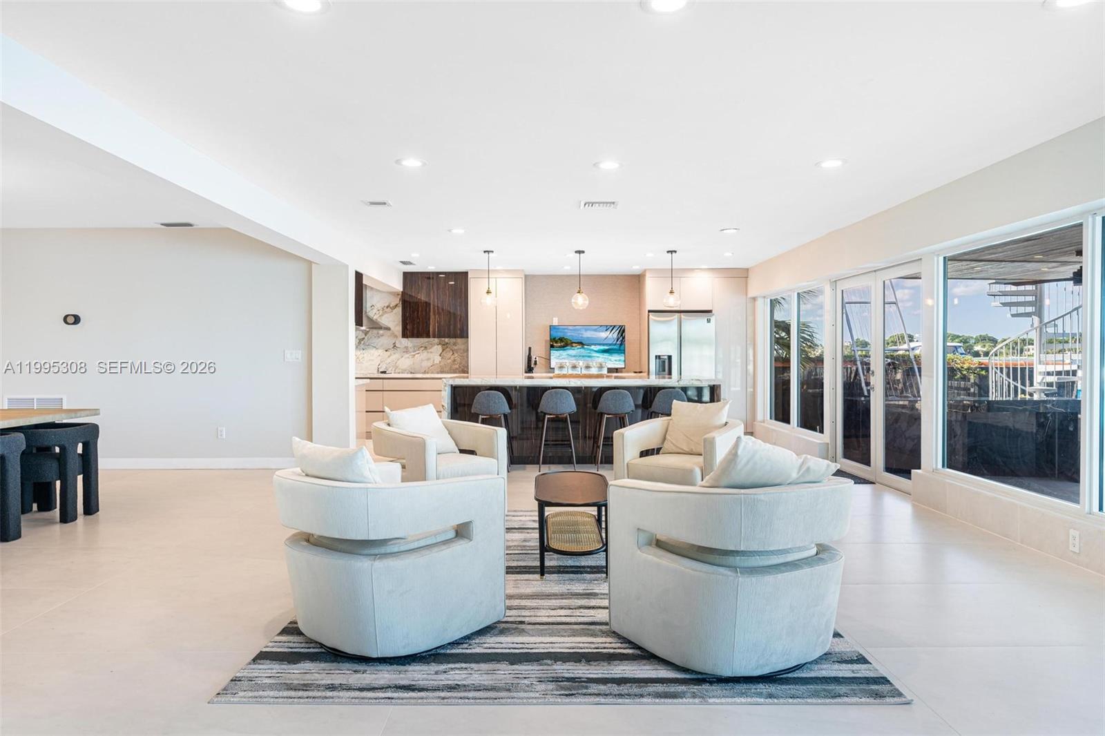 1055 Stillwater Dr Miami Beach, FL 33141