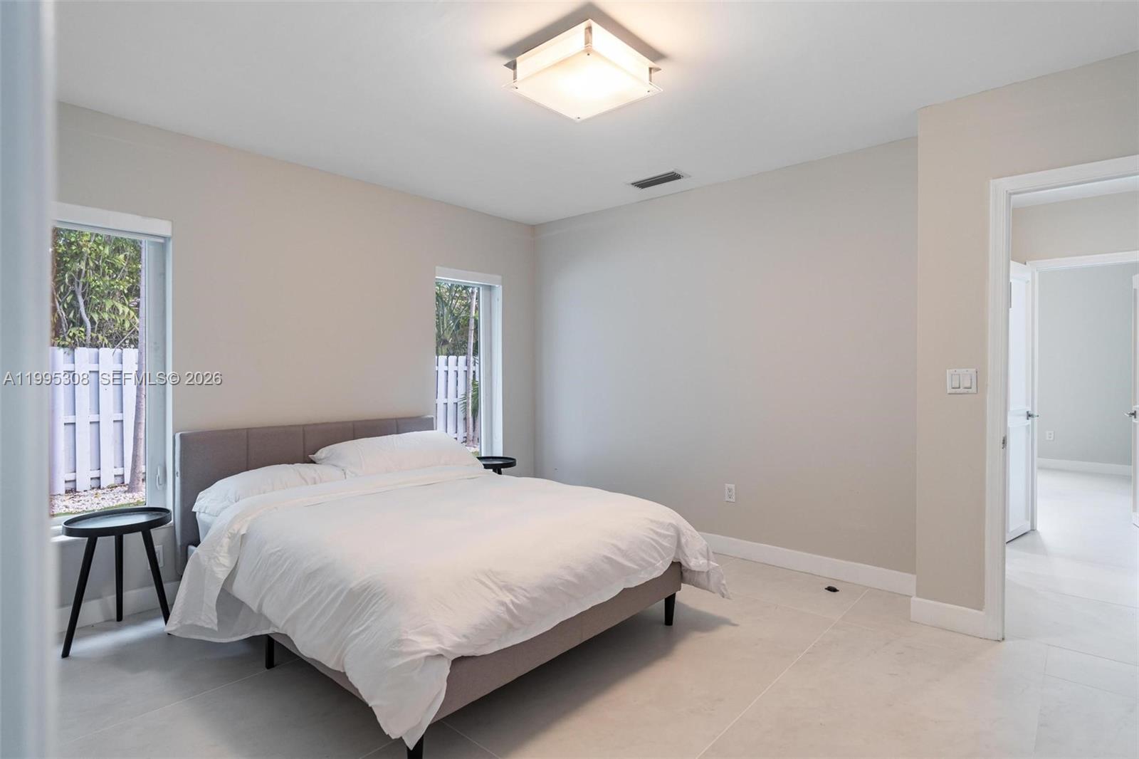 1055 Stillwater Dr Miami Beach, FL 33141