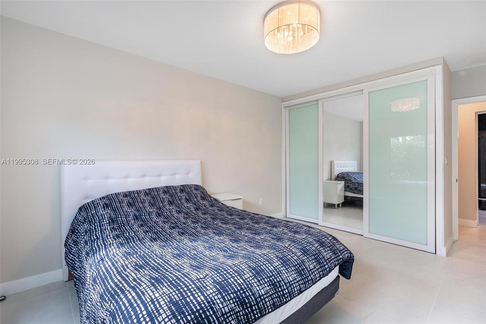 1055 Stillwater Dr Miami Beach, FL 33141