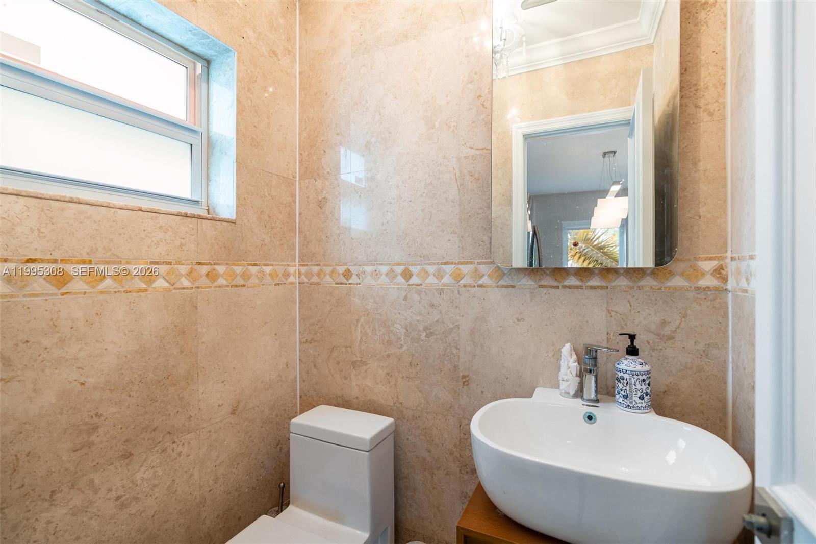 1055 Stillwater Dr Miami Beach, FL 33141