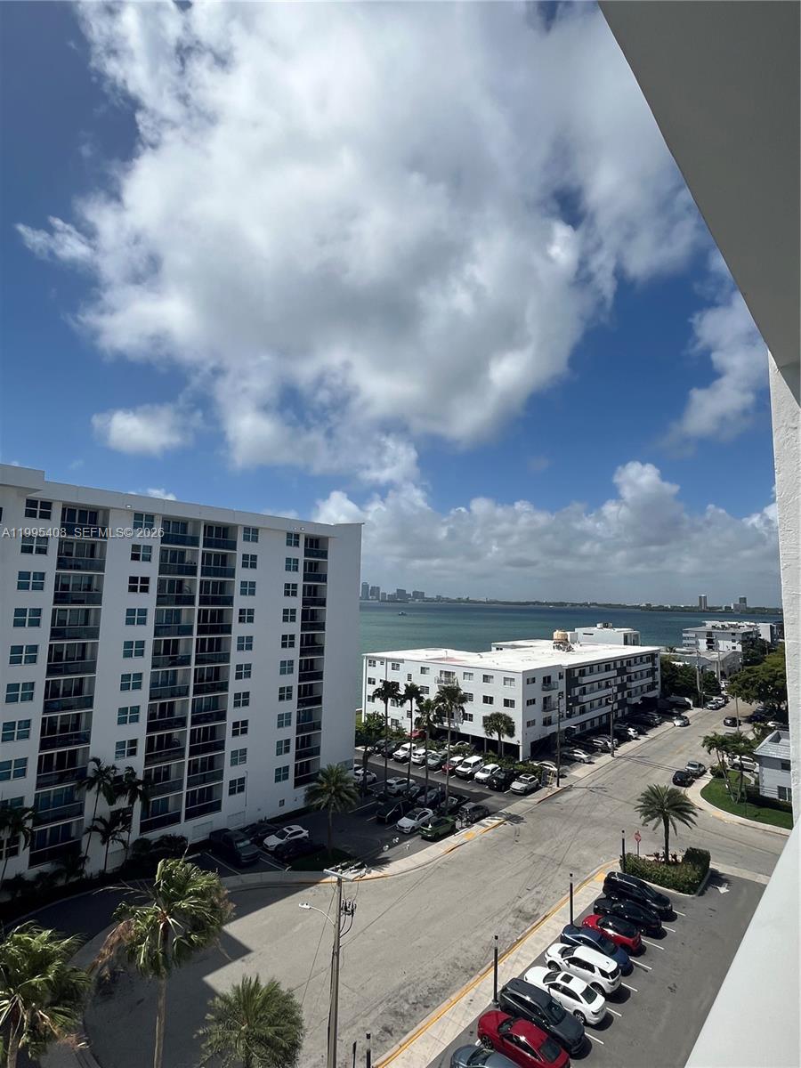7501 E Treasure Dr #8A North Bay Village, FL 33141