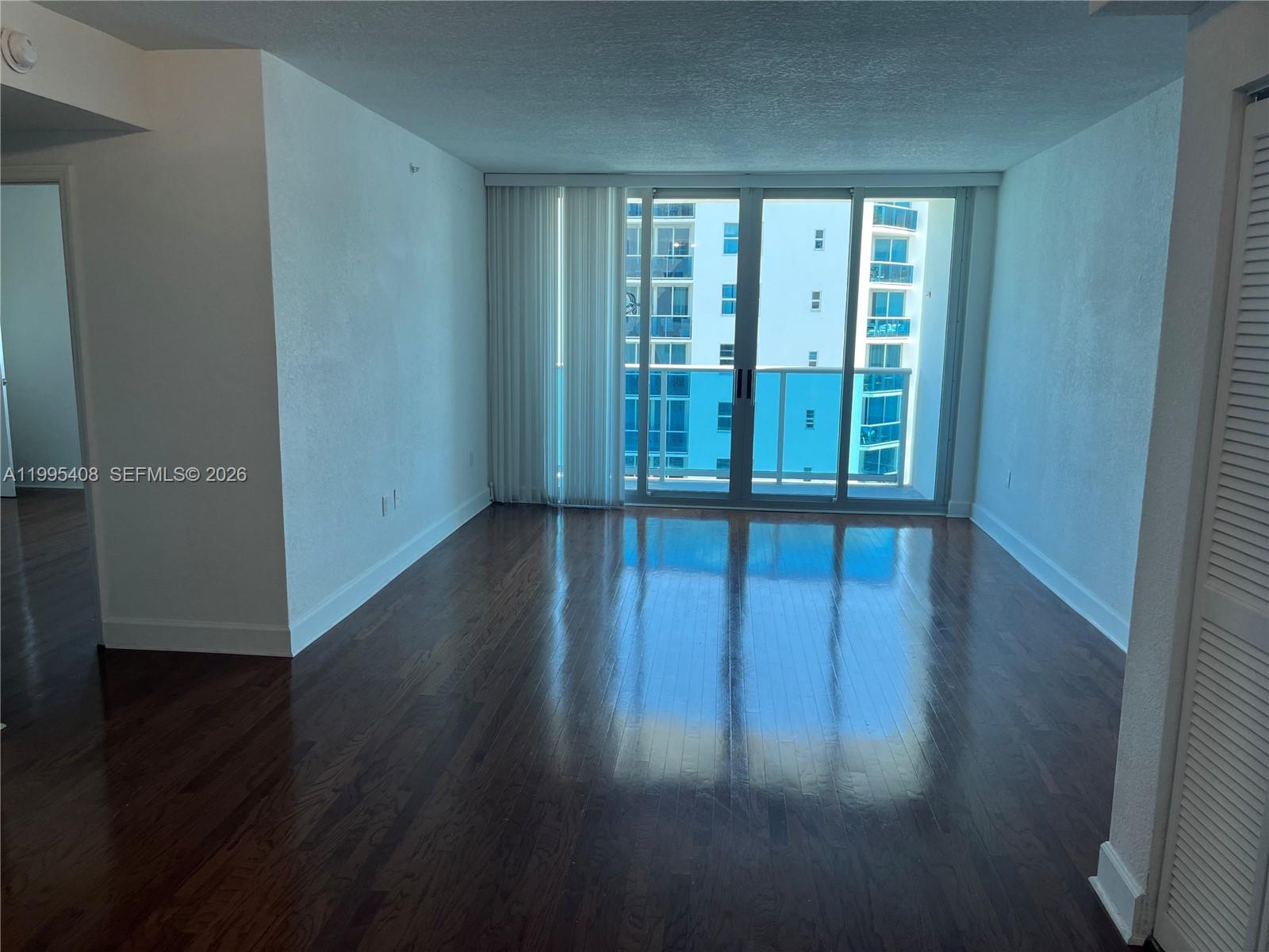 7501 E Treasure Dr #8A North Bay Village, FL 33141