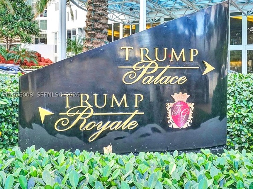 image Trump Royale26