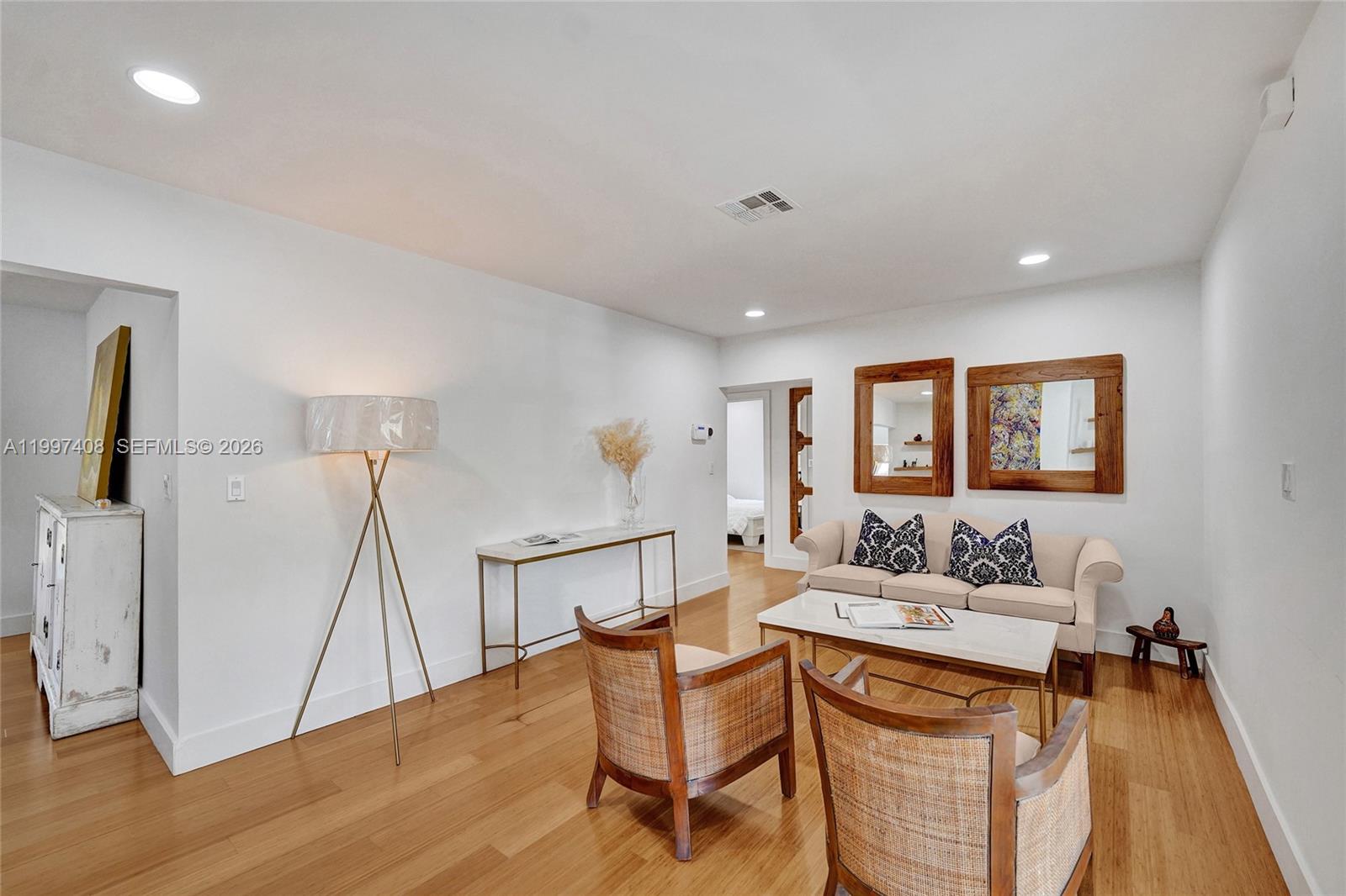 1515 Dewey St Hollywood, FL 33020