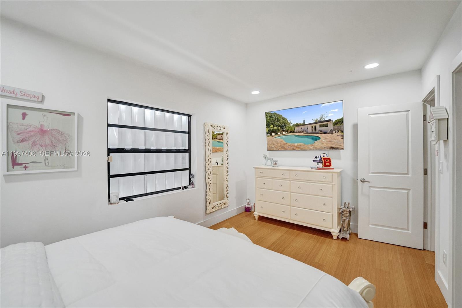 1515 Dewey St Hollywood, FL 33020