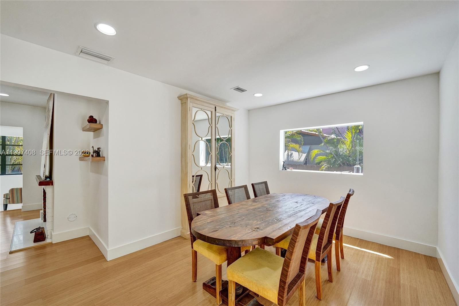 1515 Dewey St Hollywood, FL 33020