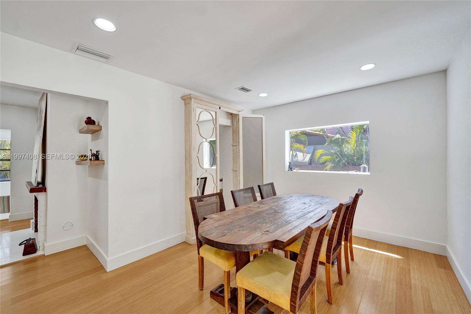 1515 Dewey St Hollywood, FL 33020