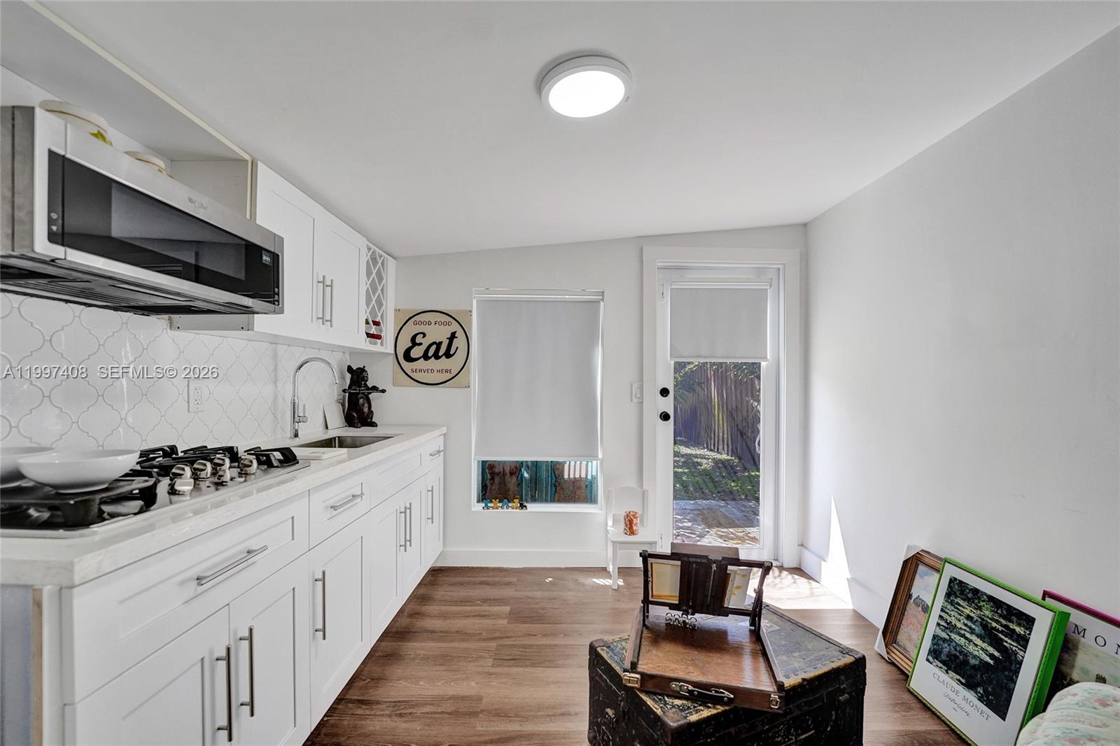 1515 Dewey St Hollywood, FL 33020